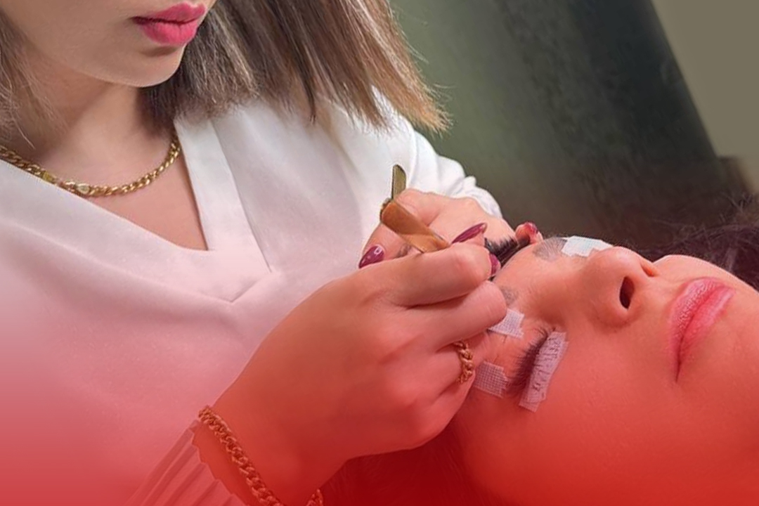 Comprehensive Eyelash Extension Training 